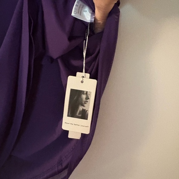 BNWT-2025-Cold Shoulder Short Sleeve Tunic Shirt V Neck Mesh 2 Layers Blouses - Picture 7 of 7